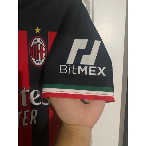 AC Milan 22 / 23 Raphael Leao Official Fan Jersey - Picture 3 of 6